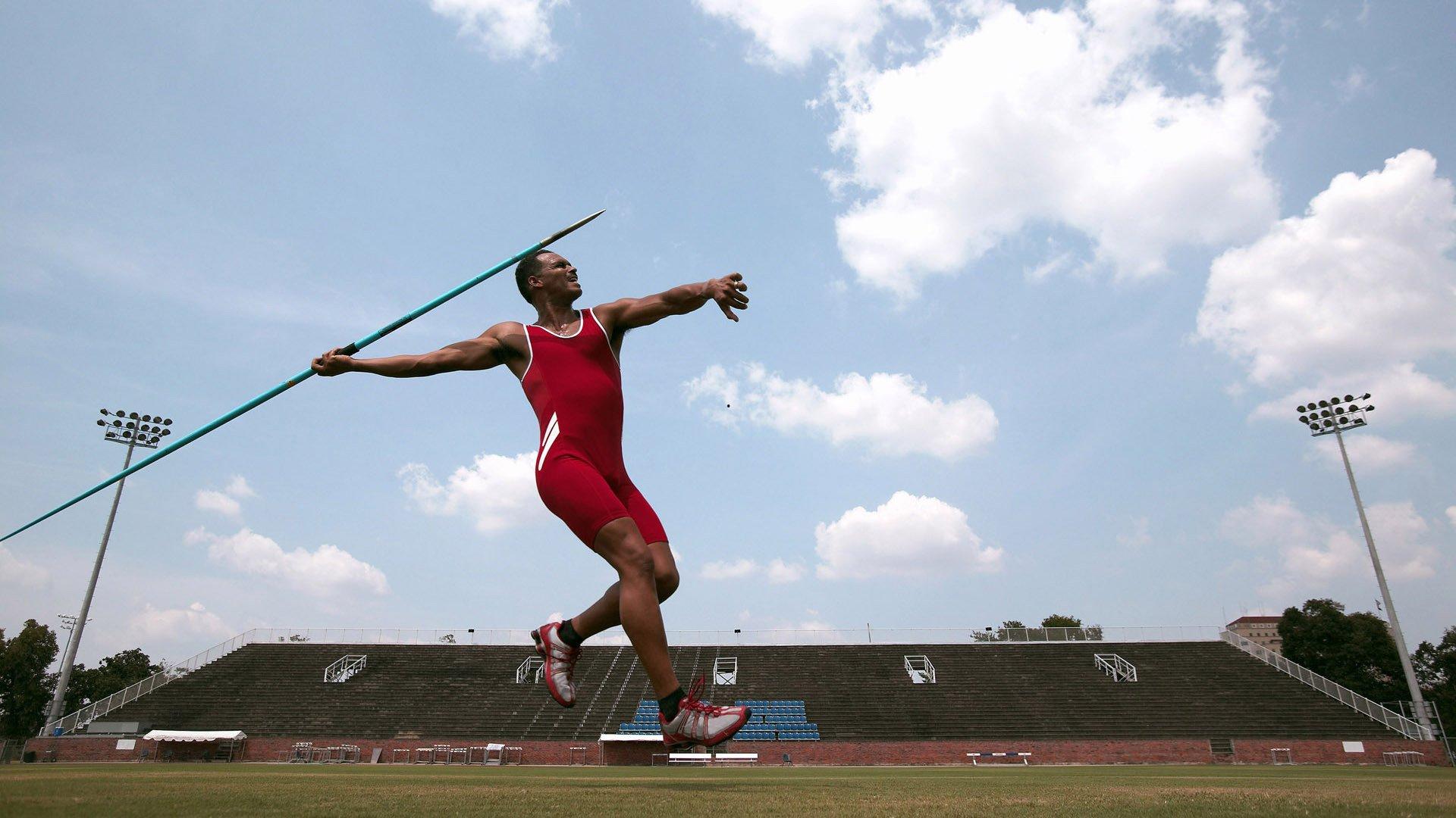 跨界挑战引爆网络，刘畊宏北欧挺对决吴艳妮，全民健身热潮再升级